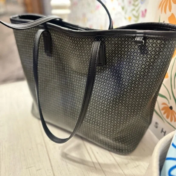 Lands’ End Black and Green Tote - Picture 2 of 6